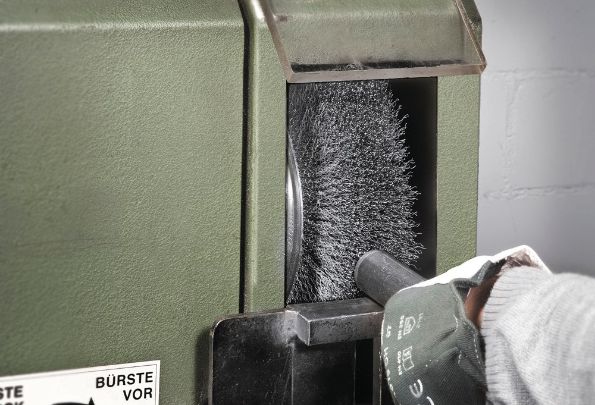 Afbeelding - https-www-ez-catalog-nl-Asset-40024a62a1e5476a8fa44a1892754967-ImageFullSize-Anwendung-Rundbuerste-gewellt-39253-jpg